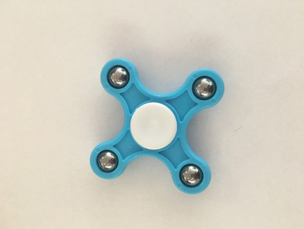 Fidget Spinner Blå med sølvkugler - 4 arme - dag til dag levering